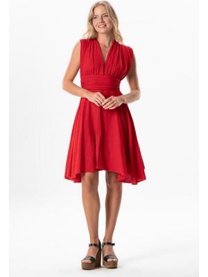 Kolsuz Sırt Detaylı V Yaka Laodikya Mini Yazlık Müslin Elbise Kırmızı Krmz