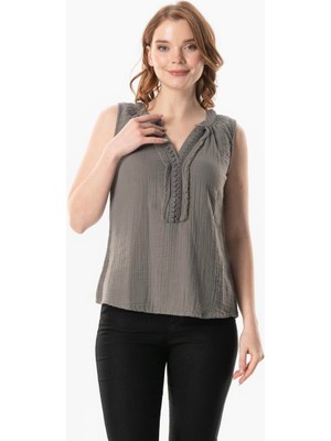 Eliş Şile Bezi Kolsuz V Yaka Berrin Güpür Detaylı Müslin Yazlık Bluz Siyah Syh