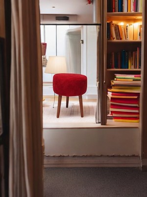 Yuvarlak Puf Bench Ahşap Ayaklı Dekoratif Peluş