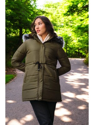 Kışlık Orta Boy Kapüşonlu Kürklü Şişme Kadın Mont