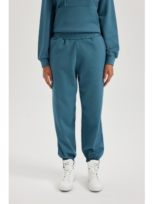 DeFacto Sporcu Jogger Eşofman Altı Oversize Geniş Kalıp Jogger Skuba Dalgıç Kumaş Basic Düz B0960AX23WN