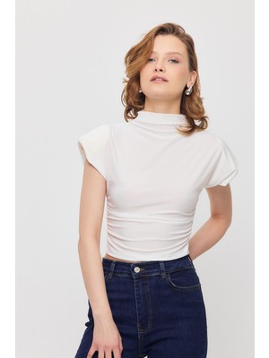 Rays 13185 Vatkalı Drapeli Kısa Kollu Bluz Ekru