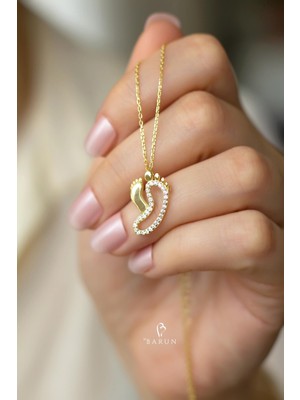 Anne Bebek Ayak Izi Beyaz Taşlı 925 Ayar Gümüş Kolye