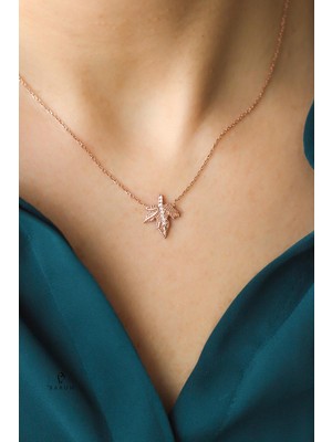 Çınar Yaprağı Beyaz Yuvarlak Taşlı 925 Ayar Yaprak Gümüş Kolye