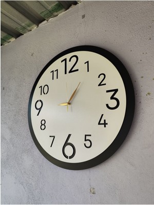 Ahşap Siyah Beyaz Renk Sade Sayılı Hediyelik Sessiz Duvar Saati 50CM