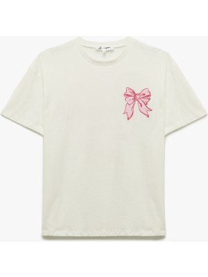 Koton Fiyonklu Arkası Baskılı Bisiklet Yaka Kısa Kollu Oversize Tişört