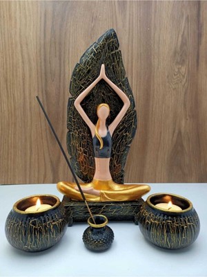 Yoga Yapan Kız Tütsülük ve Mumluk Çatlatma