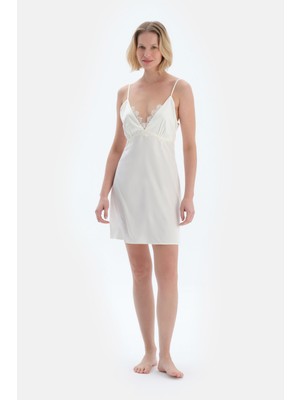 Kırık Beyaz Dantel Detaylı Saten Brıde Gecelik