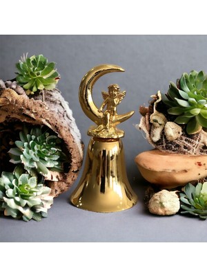 Ayda Oturan Melek Tepelikli Metal Mum Söndürücü Dekoratif Çan-Gold