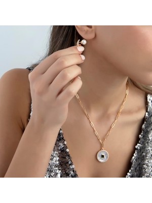 2025 Özel Renk Kaplama Incili Half Moon Ithal Fashion Küpe