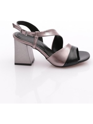 Dgn 888 Kadin Çapraz Bantli Topuklu Ayakkabi