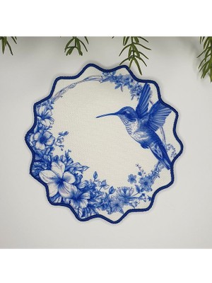 Decofav El Çizimi Arı Kuşu ve Çiçek Tasarımlı Nakış Kenar Kumaş Kokteyl Peçetesi 1 Adet