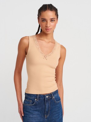 Dilvin 31778 Dantel Detaylı Top-Bej