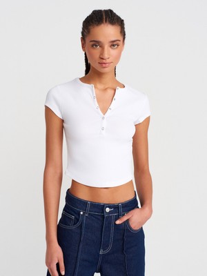 Dilvin 31719 Çıtçıtlı Kısa Kollu Top-Beyaz