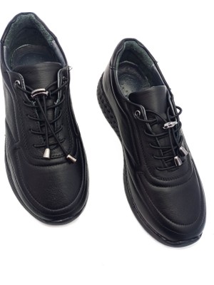 Deri Siyah Renk Bagcıklı Ortopedik Taban  Kadın (Anne) Ayakkabı