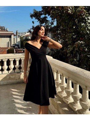 Defy Moda Kadın Kısa Kollu Kruvaze Yaka Eteği Volanlı Krep Elbise