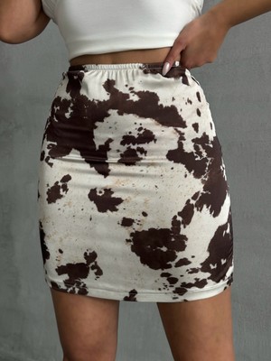 Kadın Desenli Saten Etek