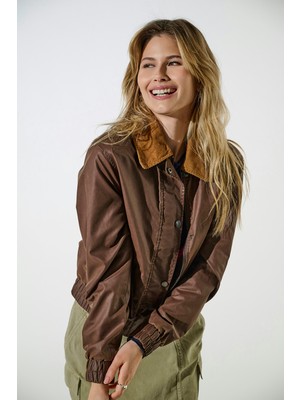 Only Onlmountain Regular Fit Kadife Detaylı Gömlek Yaka Kısa Mont Bayan Mont 15335923