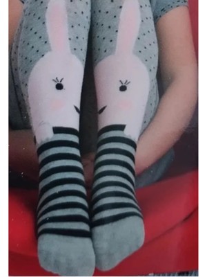 Penti Kız Çocuk Gri Tavşan Desenli Külotlu Çorap