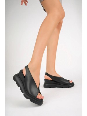 Tarçın Ayakkabı Hakiki Deri Siyah Kadın Deri Sandalet TRC61-1060