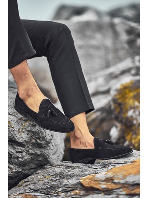 Püskül Detay Süet Deri Ayakkabı Siyah