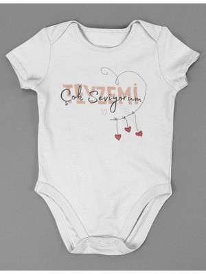 Sevbano Teyzemi Çok Seviyorum ! Yazılı Pamuklu Yumuşak Unisex Çıtçıtlı Body Zıbın
