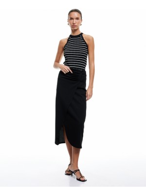 Koton Krep Scuba Kumaş Drape Detaylı Midi Boy Kruvaze Etek