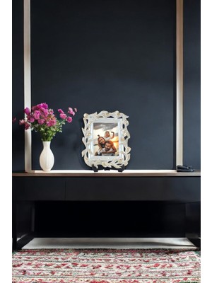 Lale Desenli Polyester Fotoğraf Çerçevesi