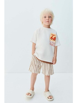 Erkek Çocuk  Salaş / Rahat Baskılı Tişört ve Çizgili Şort Takımı -2 Parça Yeni Sezon