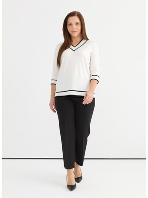 Selen V Yaka Düz Ekru Kadın Bluz 25YSL8078-BB