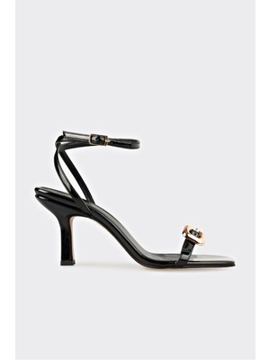 Elle Siyah Kadın Günlük Sandalet