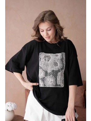 Bisiklet Yaka Ön Yüzü Tül Detaylı Oversize Kalıp Basic T-Shirt