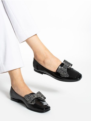 Kadın Hakiki Deri Toka Detaylı Babet Siyah