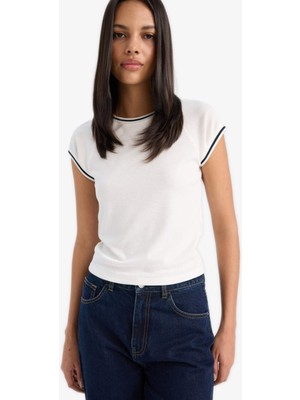 DeFacto Slim Fit Dar Kesim Bisiklet Yaka Ribana Kısa Kollu Tişört E6992AX25SP