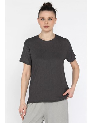 Gülseli Kadın Bisiklet Yaka Basic Tişört