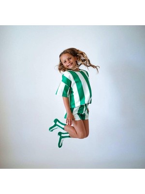 Yeşil Beyaz Çizgili Oversize Çocuk Şortlu Takım Rahat ve Şık Yazlık Takım