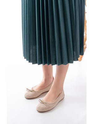 6101 Bej Süet Fiyonklu Günlük Kadın Babet