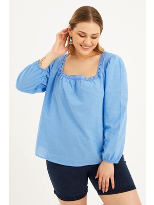 Myline Kare Yaka Nakışlı Bluz