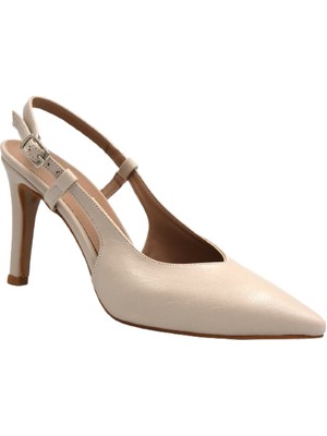 Prego Kapalı Burun Toka Detaylı Topuklu Kadın Ayakkabı Bej