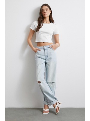 Yüksek Bel Paça Katlamalı Yırtık Detaylı Jean Buz Mavisi