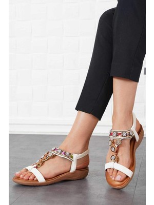 Caprito Y-6789 Beyaz Kesar Geçme Kurdeleli Çiçek Taşlı Kadın Sandalet