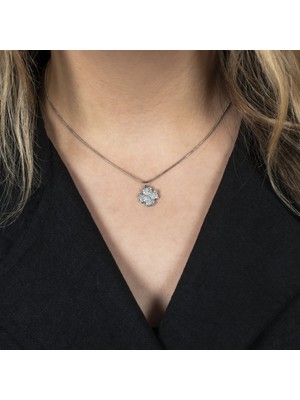 Nur Silver Taşlı Yonca Çelik Kolye NUR-CL00243