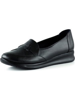 Mammina Siyah  Deri Çapraz Bant Detaylı Slip-On Günlük Ayakkabı