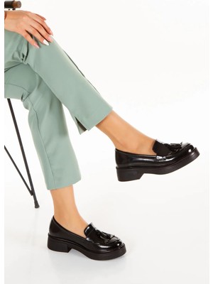 Kadın Mat Rugan Püsküllü Oxford Ayakkabı 4035