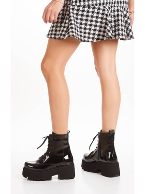 İnyola Shoes Kadın Siyah Cilt Kalın Tabanlı Fermuarlı Bot 5106