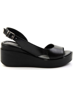 Bambi Siyah Leather Kadın Sandalet K05359032503