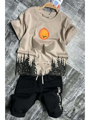 Erkek Çocuk Ağaç ve Güneş Baskılı T-Shirt Yazı Detaylı Bej Şortlu Takım