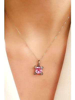 Ose Shop Pembe zirkon taşlı gümüş kare tek taş kolye