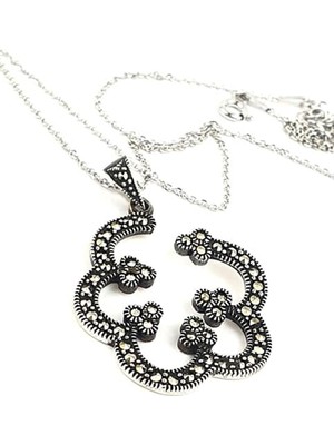 Ose Shop Markazit taşlı çiçek figürlü 925 ayar gümüş kolye