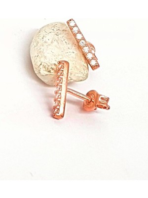 Ose Shop Zirkon Taşlı Minimal Çubuk Küpe